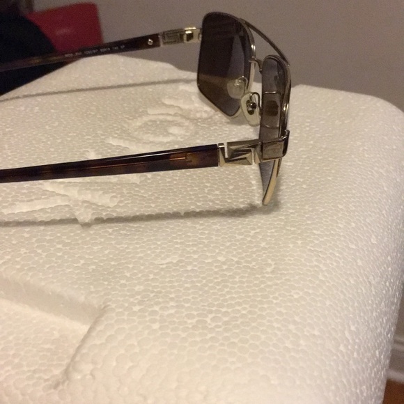 Versace sunglasses - Picture 4 of 4